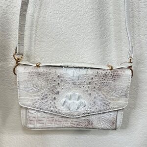 Grand Pelle Crocodile Embossed Leather White Flap Purse with Crossbody Strap